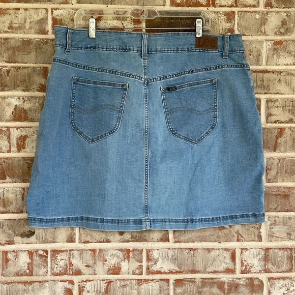 Lee Blue Regular Fit Mid Rise Denim Skort - Picture 5 of 8